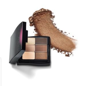 Bare Palette with compact